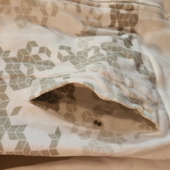 Bench Zipup - Picture 4 of 4